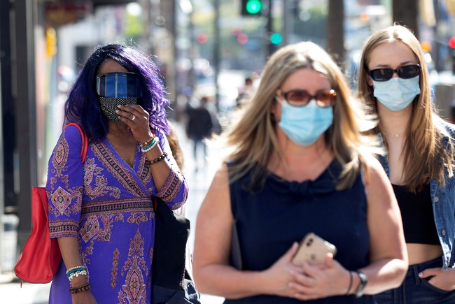 Mỹ: Chuyên gia cảnh báo nguy cơ số ca cúm mùa tăng do dỡ bỏ các biện pháp phòng dịch COVID-19 - Ảnh 1.