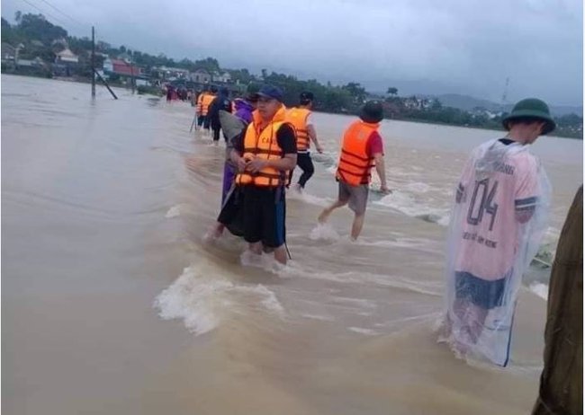 Nghệ An: 5 người chết và mất tích do mưa lũ - Ảnh 1.