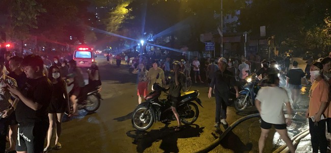 Cháy lớn đêm 29/9 trên phố Nhân Hoà, Thanh Xuân, Hà Nội - Ảnh 6.