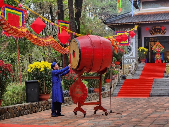 Thừa Thiên Huế: Nhiều hoạt động tại lễ hội đền Huyền Trân - Ảnh 5.