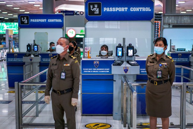 Thái Lan hủy quyết định yêu cầu du khách nhập cảnh phải xuất trình chứng chỉ vaccine - Ảnh 1.