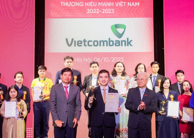 Vietcombank - thương hiệu mạnh dẫn đầu ngành ngân hàng - Ảnh 1.