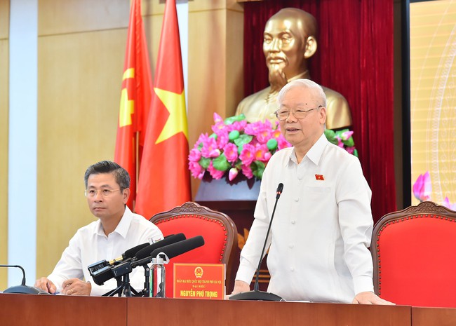 Tổng Bí thư Nguyễn Phú Trọng tiếp xúc cử tri trước kỳ họp thứ 6 Quốc hội khoá 15 - Ảnh 1.