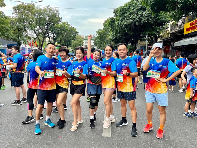 Giải Marathon Quốc tế Di sản Hà Nội (Hanoi Marathon - Heritage Race 2023) khơi nguồn cho phong trào “Yêu lối sống khỏe&quot; - Ảnh 4.
