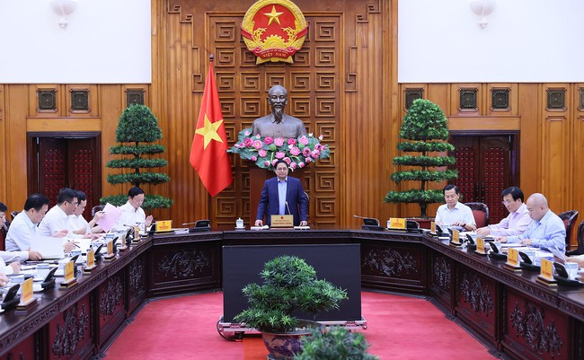 Thủ tướng Phạm Minh Chính chủ trì họp về bảo đảm cung ứng điện - Ảnh 2.