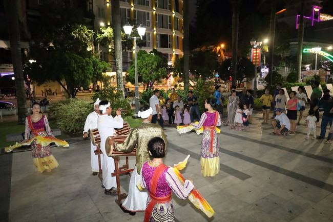 Ninh Thuận quảng bá văn hóa, du lịch đặc trưng tại Cần Thơ - Ảnh 3.