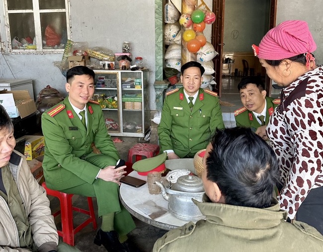 Yên Bái: Người dân tự giác đổi vũ khí lấy lương thực ở huyện vùng cao- Ảnh 6.