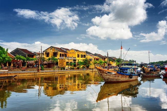 Việt Nam chiếm 2/6 điểm đến du lịch tốt nhất trong ASEAN 2023 - Ảnh 1.