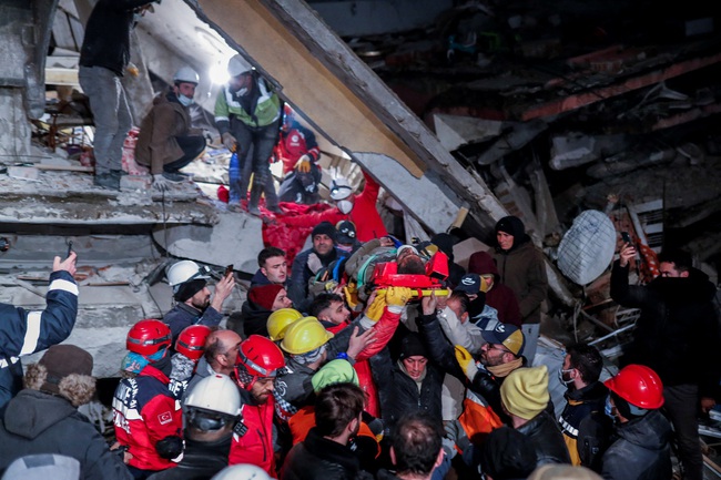Động đất tại Thổ Nhĩ Kỳ và Syria: Số nạn nhân thiệt mạng tăng lên hơn 21.000 người - Ảnh 1.