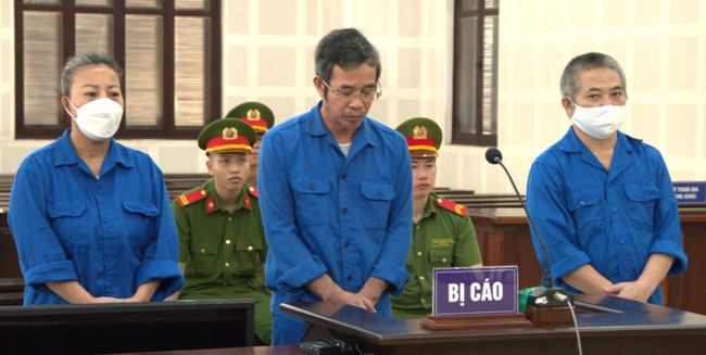 Xét xử cựu Chủ tịch UBND quận Liên Chiểu (Đà Nẵng) tội nhận hối lộ - Ảnh 1.