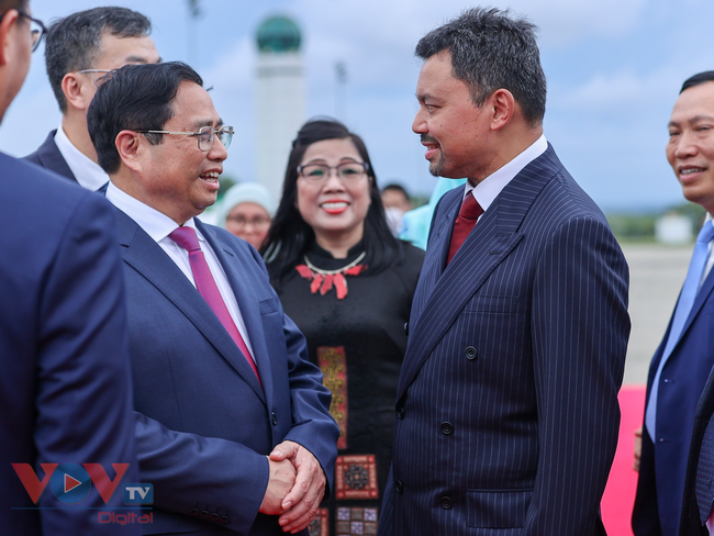 Lễ đón Thủ tướng Phạm Minh Chính và Phu nhân thăm chính thức Brunei - Ảnh 5.