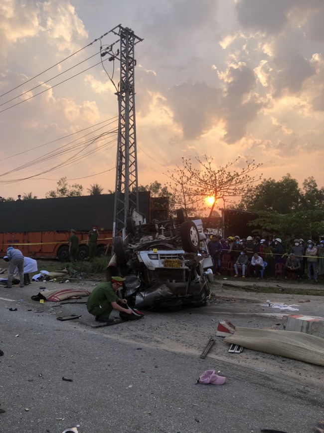 Quảng Nam: Tai nạn giao thông nghiêm trọng làm 8 người tử vong - Ảnh 3.