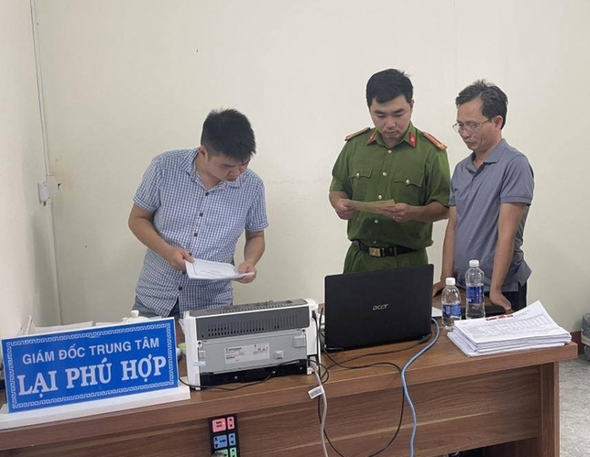 Bắt giam giám đốc cùng nhiều thuộc cấp một trung tâm đăng kiểm ở Đắk Lắk - Ảnh 2.
