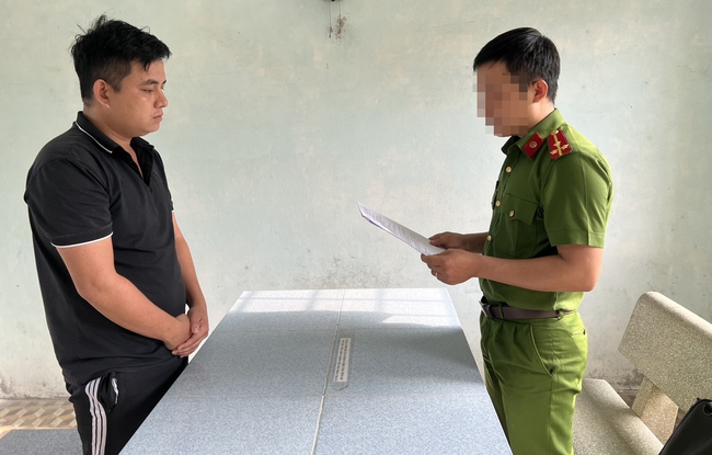 Bắt tạm giam 3 người là lãnh đạo, nhân viên Trung tâm đăng kiểm xe cơ giới Đà Nẵng - Ảnh 3.