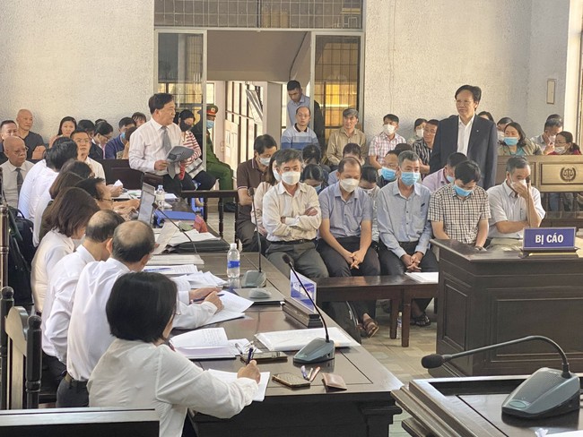 Nguyên Giám đốc Sở Y tế Đắk Lắk lĩnh 36 tháng tù do để xảy ra sai phạm đấu thầu thuốc - Ảnh 1.