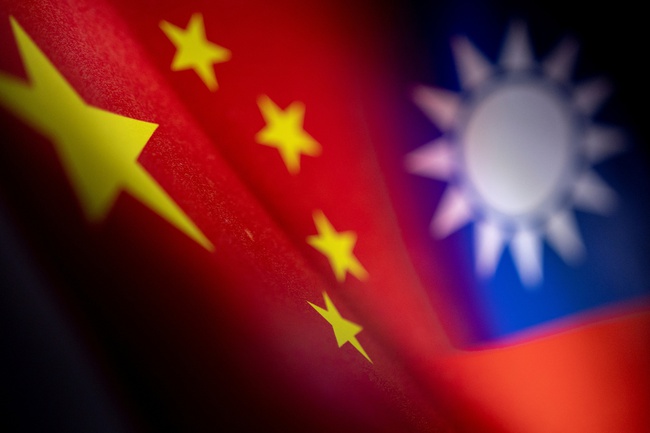Trung Quốc: Kêu gọi Đài Loan khôi phục 16 điểm bay trực tiếp giữa hai bờ eo biển - Ảnh 1.