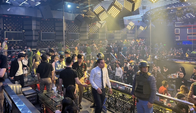 Hàng chục người trong vũ trường ở Đà Nẵng dương tính với ma túy - Ảnh 1.