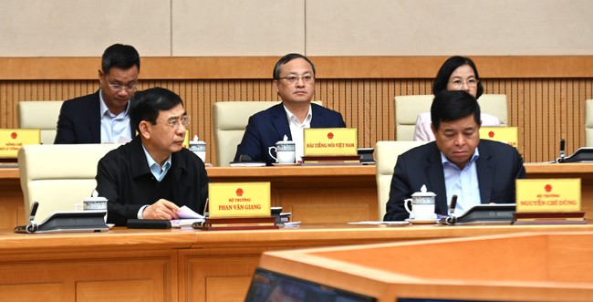 Thủ tướng Phạm Minh Chính chủ trì phiên họp Chính phủ thường kỳ tháng 1/2023 - Ảnh 5.