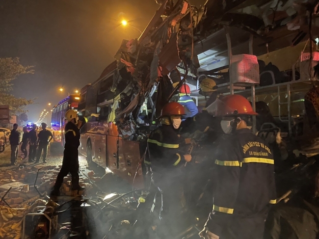 Vụ tai nạn giao thông làm 3 người chết tại Quảng Nam: Tạm giữ hình sự tài xế xe khách - Ảnh 1.