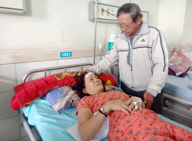 13 người bị thương sau tai nạn giao thông tại Quảng Nam vẫn đang được điều trị - Ảnh 4.