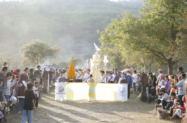 Lào: Độc đáo lễ hội truyền thống Wat Phou 2023 - Ảnh 1.