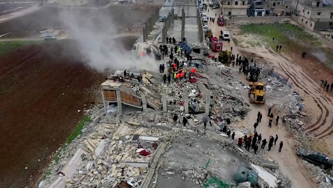 Thổ Nhĩ Kỳ tuyên bố quốc tang 7 ngày tưởng niệm các nạn nhân động đất  - Ảnh 4.