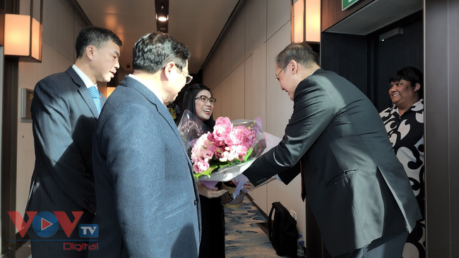 Thủ tướng bắt đầu chuyến thăm chính thức Singapore và Brunei - Ảnh 1.