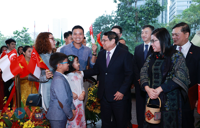 Thủ tướng bắt đầu chuyến thăm chính thức Singapore và Brunei - Ảnh 3.
