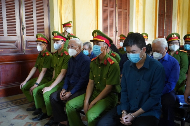 Đại án Ngân hàng Đông Á: Bị cáo Trần Phương Bình tiếp tục hầu tòa lần thứ 4 - Ảnh 3.