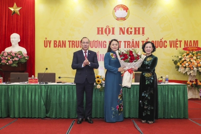 Bà Nguyễn Thị Thu Hà làm Phó Chủ tịch, Tổng thư ký Ủy ban TW MTTQ Việt Nam - Ảnh 1.