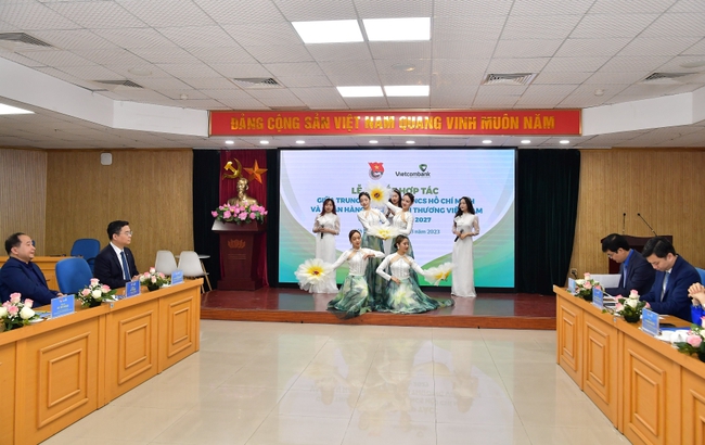Vietcombank và Trung ương Đoàn TNCS Hồ Chí Minh tổ chức Lễ ký kết hợp tác giai đoạn 2023-2027 - Ảnh 8.