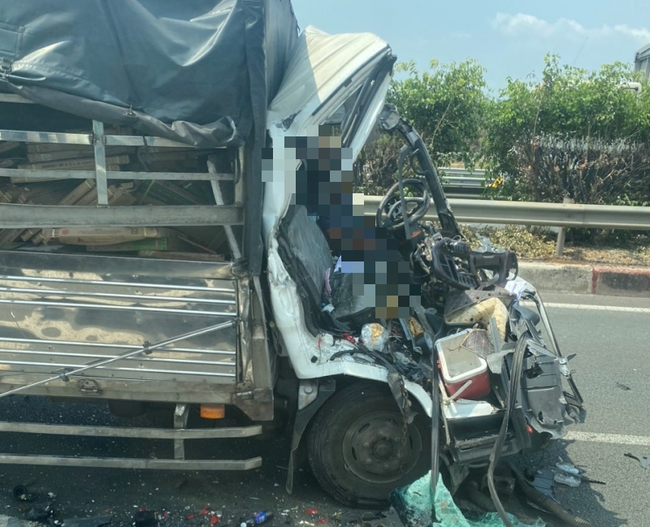 Tai nạn liên hoàn trên cao tốc TP.HCM – Long Thành – Dầu Giây - Ảnh 1.