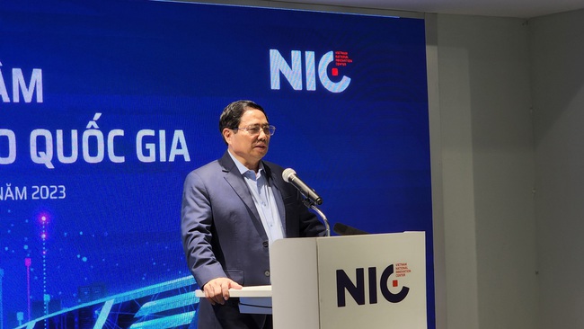 Thủ tướng Phạm Minh Chính thăm làm việc Trung tâm Đổi mới sáng tạo Quốc gia (NIC) - Ảnh 4.