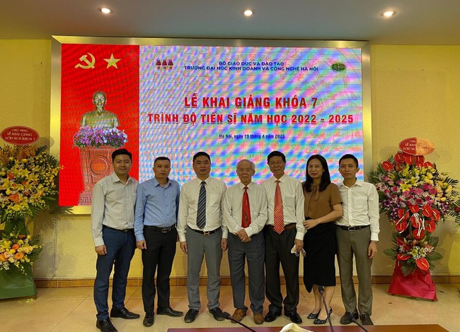 Trường Đại học Kinh doanh và Công nghệ Hà Nội khai giảng Khóa 7 đào tạo trình độ tiến sĩ năm học 2022 - 2025 - Ảnh 8.