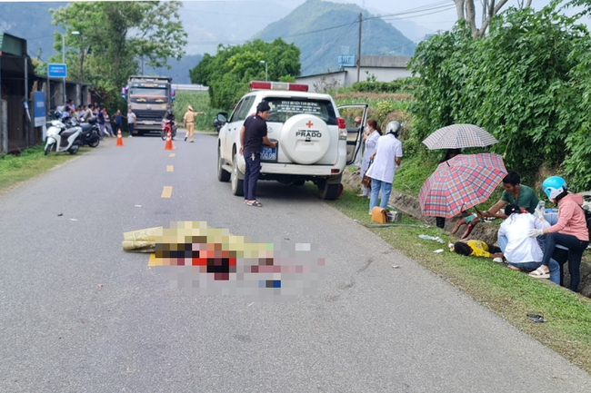 Tai nạn giao thông nghiêm trọng tại Lai Châu, 1 cháu bé tử vong tại chỗ - Ảnh 2.
