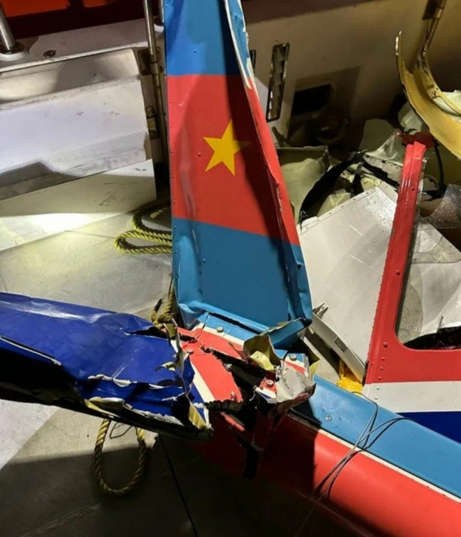 Tìm thấy hộp đen máy bay gặp nạn tại vùng biển giáp ranh Hải Phòng - Quảng Ninh - Ảnh 2.
