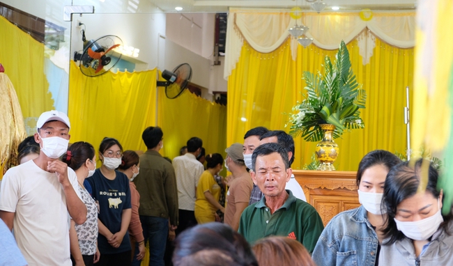 Đã đưa thi thể các nạn nhân vụ rơi máy bay ở Quảng Ninh về Đà Nẵng - Ảnh 5.
