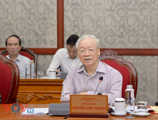 Tổng bí thư Nguyễn Phú Trọng chủ trì cuộc họp Bộ Chính trị - Ảnh 3.