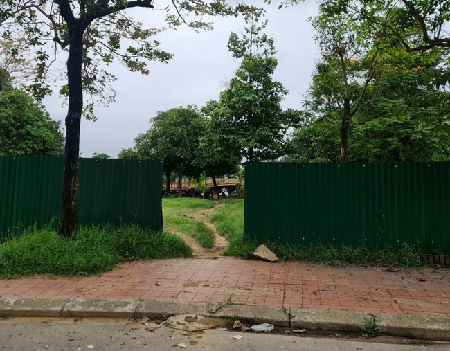 Tái diễn tình trạng lấn chiếm công viên Trịnh Công Sơn (Huế) để làm quán nhậu   - Ảnh 1.