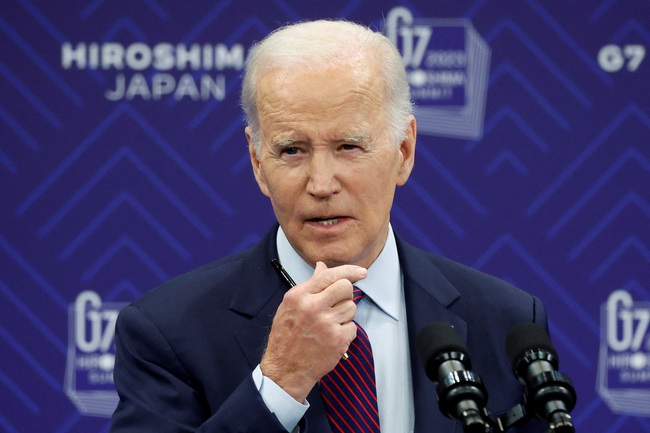 Tổng thống Biden gặp Thủ tướng Nhật Bản và Tổng thống Hàn Quốc bên lề thượng đỉnh G7 - Ảnh 1.