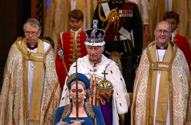 Nhà Vua Anh Charles III chính thức đăng quang - Ảnh 7.
