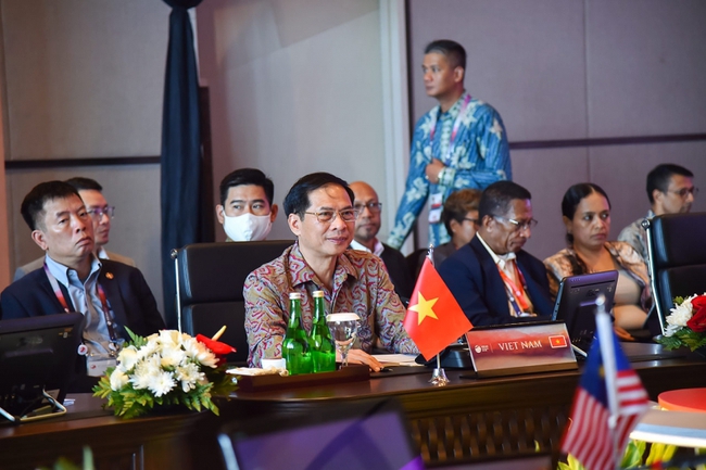 Việt Nam khẳng định ASEAN cần phát huy sức mạnh đoàn kết, tự chủ chiến lược - Ảnh 2.