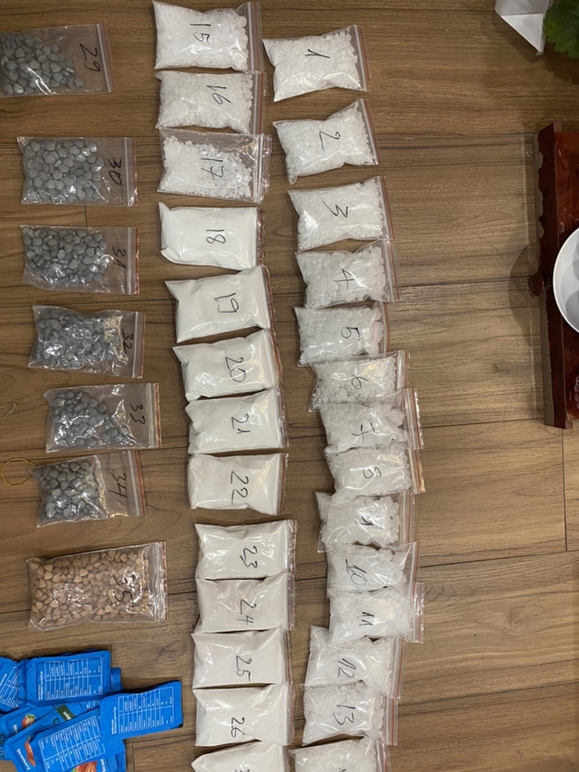 Lực lượng Công an thu giữ hơn 1,8 tấn ma túy tổng hợp trên tuyến Tây Nam - Ảnh 3.