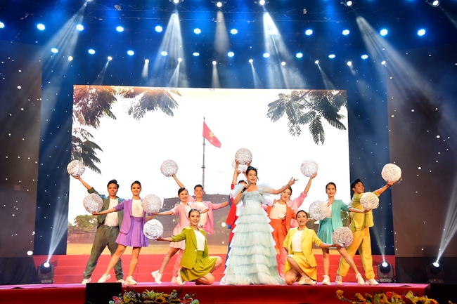 Vietcombank là một trong 5 tập thể được vinh danh tại Lễ trao giải Vinh quang Việt Nam lần thứ 18, năm 2023 - Ảnh 3.