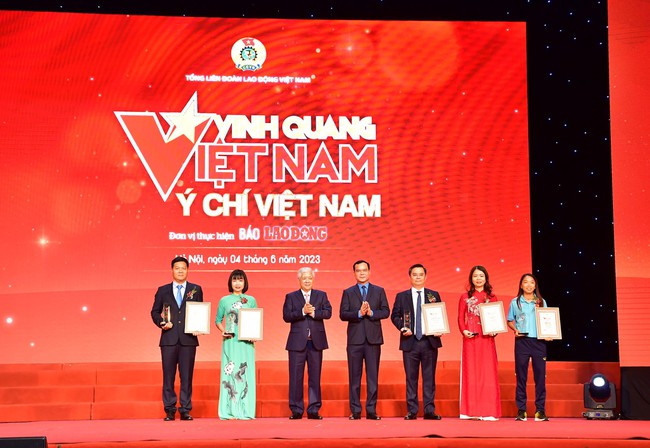Vietcombank là một trong 5 tập thể được vinh danh tại Lễ trao giải Vinh quang Việt Nam lần thứ 18, năm 2023 - Ảnh 2.