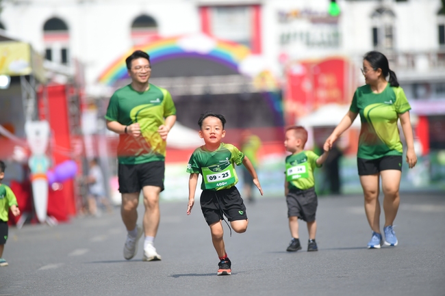 Giải chạy Vietcombank Let’s Run 2023 hưởng ứng tháng hành động vì trẻ em - Ảnh 5.