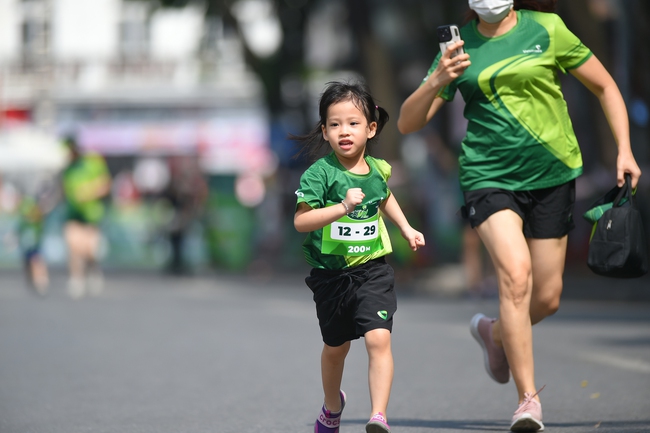 Giải chạy Vietcombank Let’s Run 2023 hưởng ứng tháng hành động vì trẻ em - Ảnh 6.