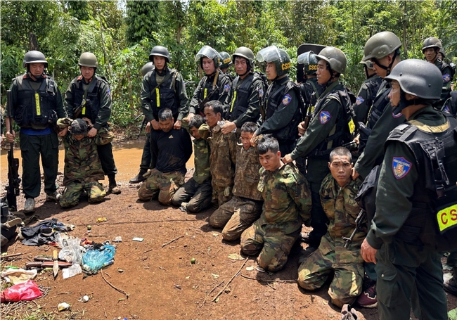 Đắk Lắk: Truy nã đặc biệt 5 đối tượng liên quan đến vụ khủng bố tại huyện Cư Kuin - Ảnh 2.