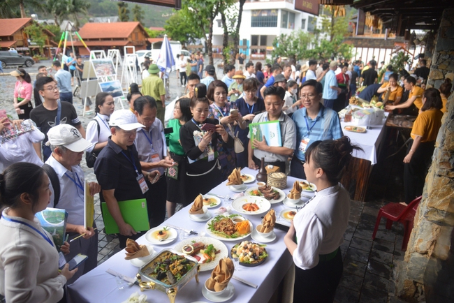 Khách du lịch tăng cao, Sơn La đạt doanh thu hàng nghìn tỷ - Ảnh 4.