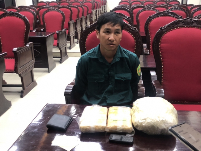 Bộ đội Biên phòng Sơn La liên tiếp bắt giữ các đối tượng mua bán trái phép chất ma túy - Ảnh 1.